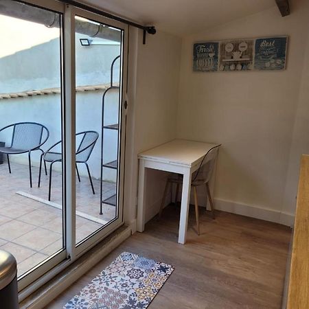 Apartamento Studio Avignon Place Des Corps Saints Exterior foto